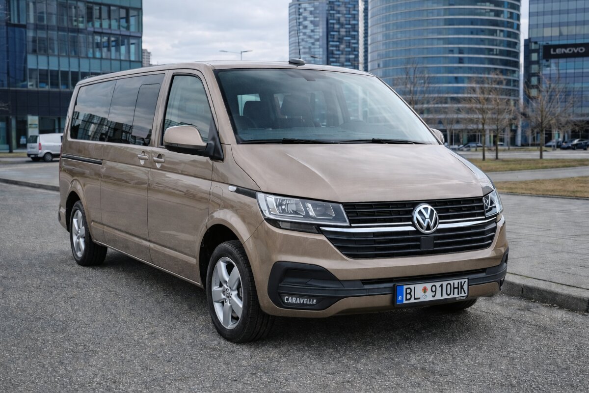 Volkswagen Caravelle pre 8 osôb – spoľahlivý transfer na letisko Schwechat